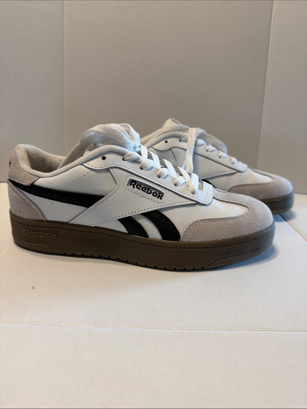 Reebok Womens White & Black Low-Top Sneakers with Brown Sole